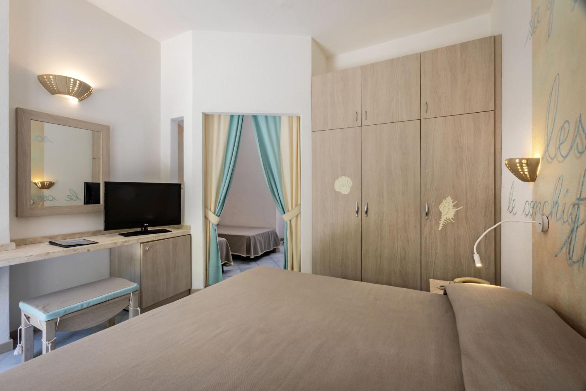 Hotel Corallaro Santa Teresa Gallura Eksteriør billede