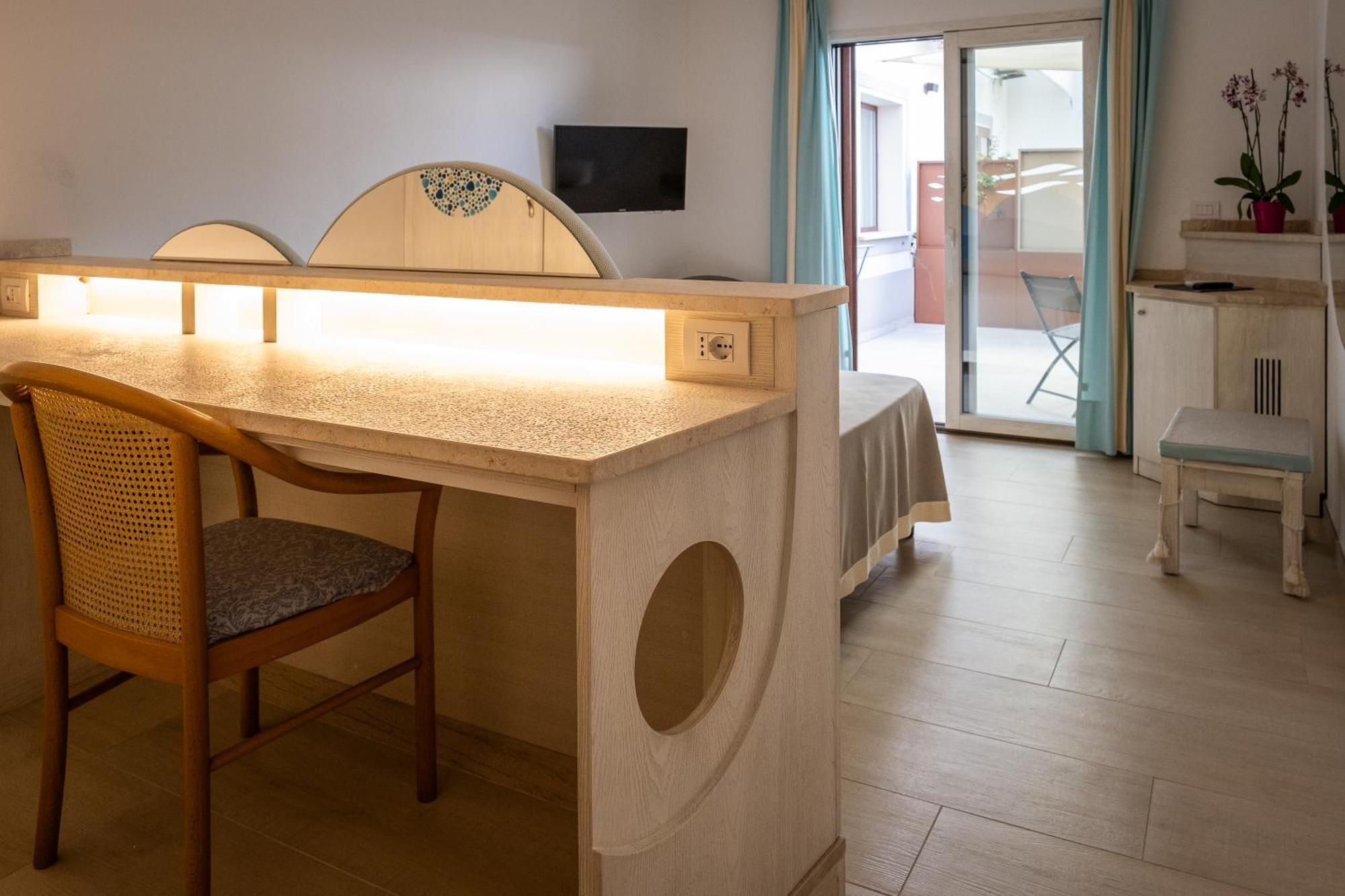 Hotel Corallaro Santa Teresa Gallura Eksteriør billede